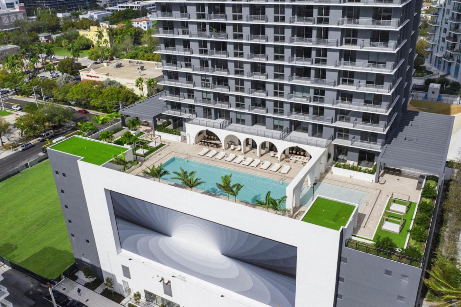 Apartment Blueground Edgewater Coffee Gym Pool Ac Mia-114 *