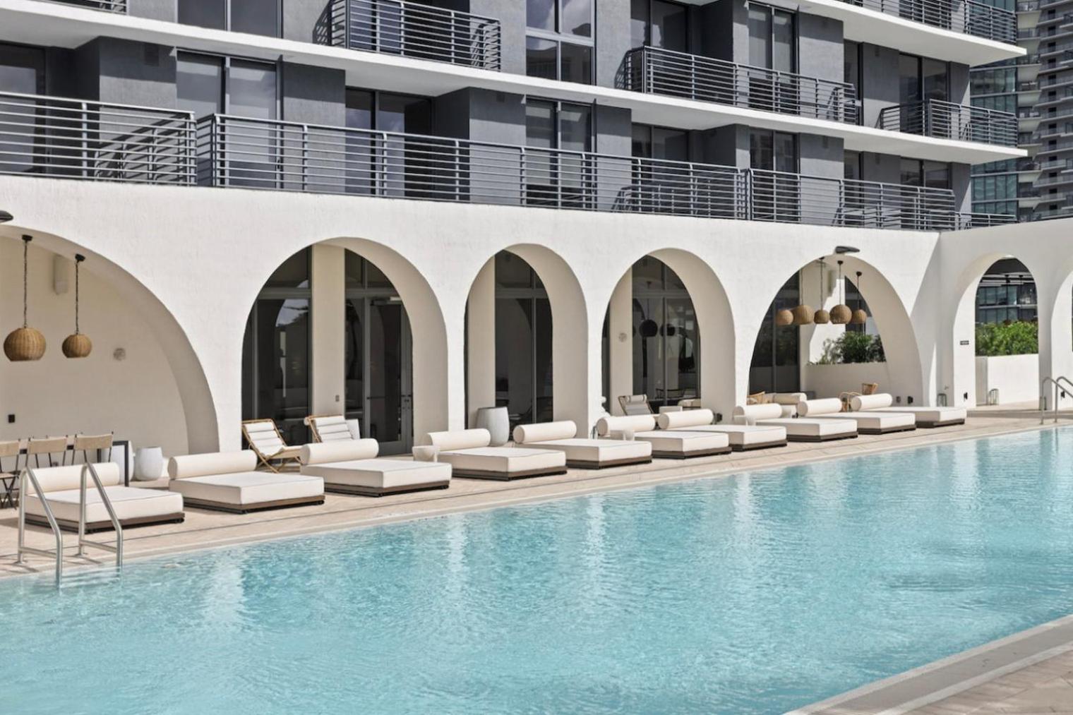 Blueground Edgewater Coffee Gym Pool Ac Mia-114 Miami
